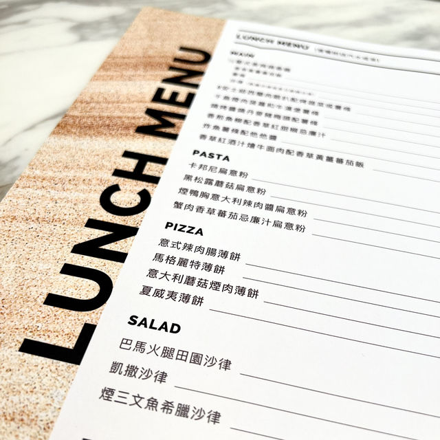 環境有格調又坐得舒適的鴻圖道分店🍽️