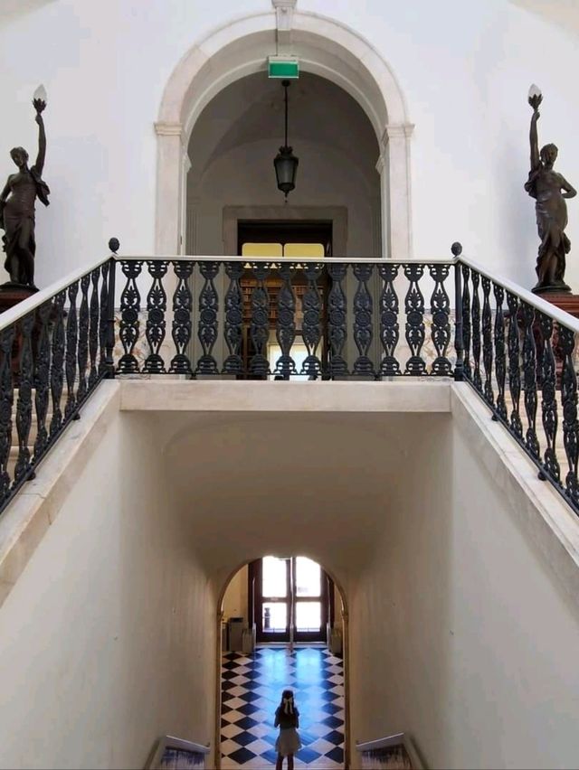 葡萄牙Evora古城遺跡，Almendres Cromlech巨石陣