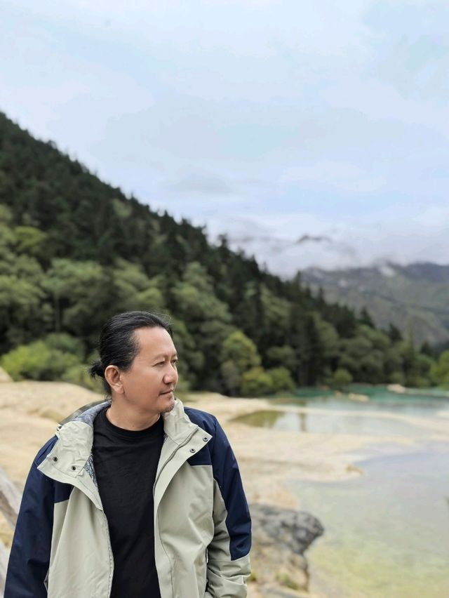 Beautiful Hiking Trail in Huanglong Valley