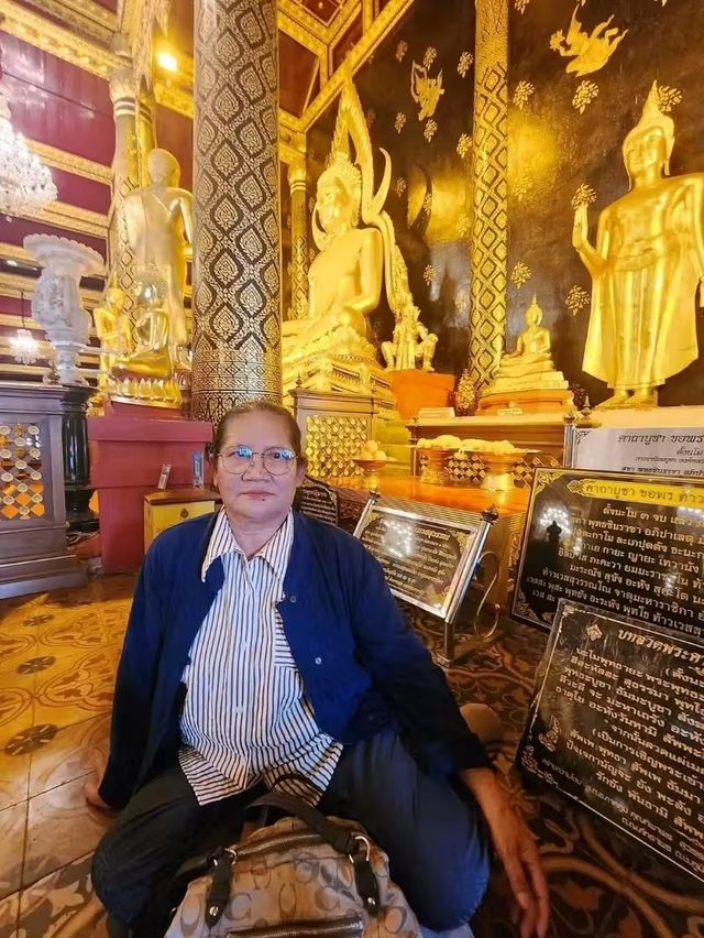 ไหว้พระพุทธชินราช วัดพระศรีรัตนมหาธาตุ พิษณุโลก