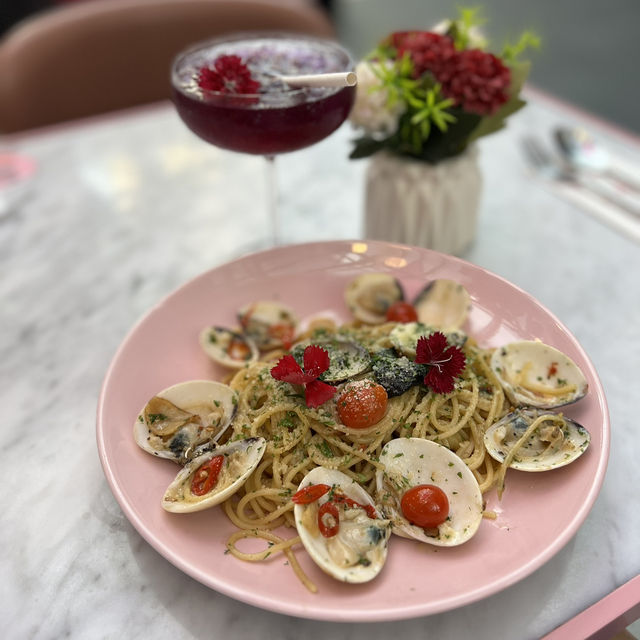 Indulge in the prettiest food in the prettiest cafe in Pavilion KL