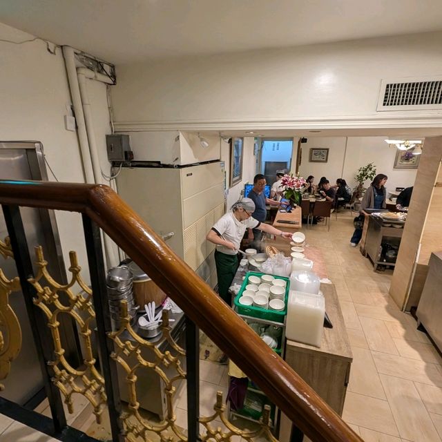 台北大安「小李子清粥小菜」深夜裡的家常味