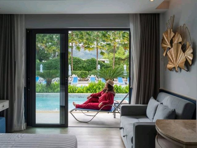 ที่พักภูเก็ต โทนขาว-ฟ้า ใจกลางเมือง