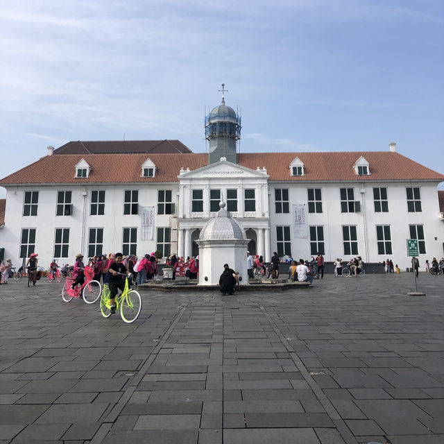 Explore Old Batavia