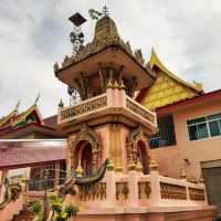 สักการะพระพุทธเกตุมงคล (หลวงพ่อโตตะพานหิน)