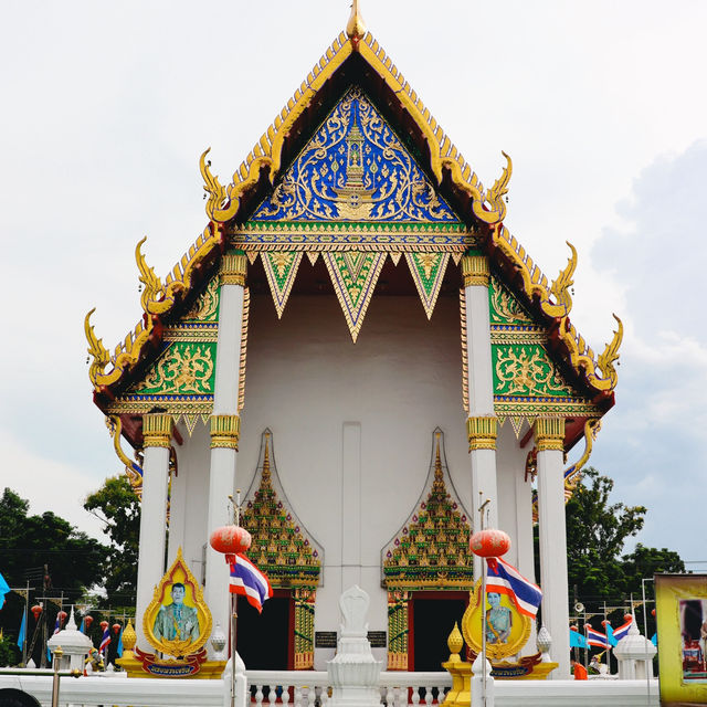 หลวงพ่อเพชร วัดท่าหลวง