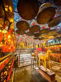 วัดหม่านโม (Man Mo Temple)