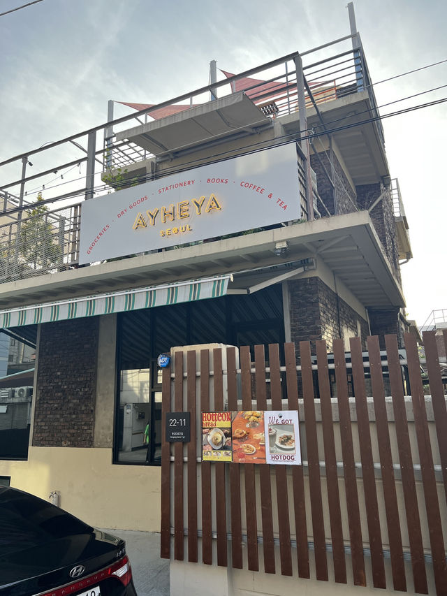 【韓国旅行】ソウル龍山／ヨンリダンギルのホットクが人気のお洒落カフェ