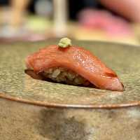 【大阪・中津】良心的な価格で熟成江戸前鮨が味わえる「鮨 あまと」