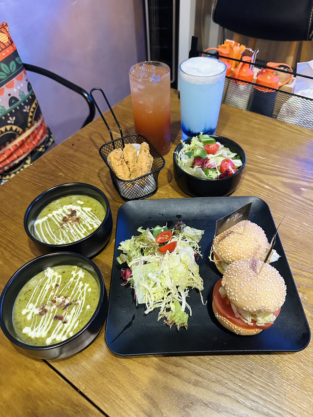 [觀塘］隱藏係工廈必食北海道豚肉fusion菜