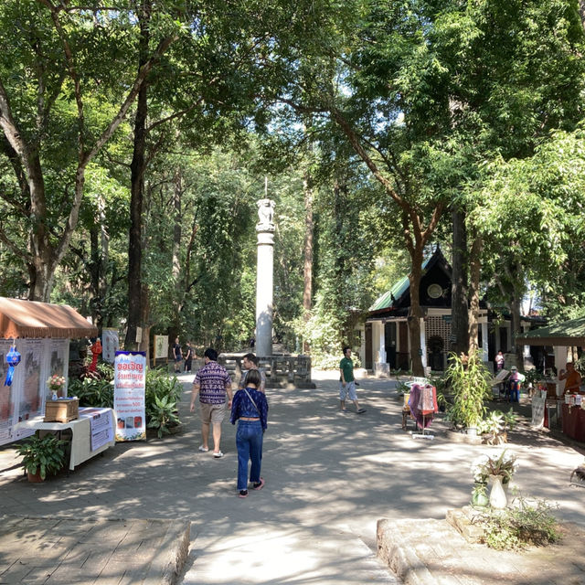 ‘วัดอุโมงค์’ วัดบรรยากาศดี เที่ยวแล้วสบายใจ