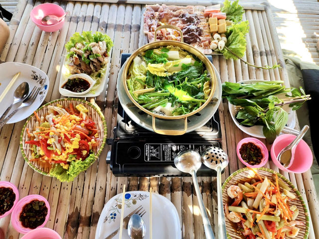 คาเฟ่กลางทุ่งนาวิวสุดปัง คาเฟ่สุดชิล อาหารอร่อย