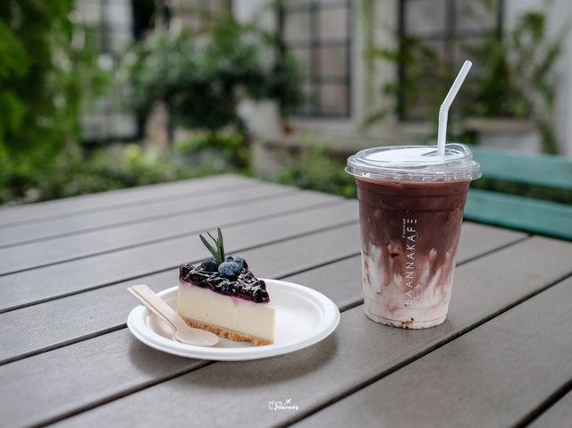 บ้านนากาแฟ คาเฟ่ราชบุรีสุดมินิมอล