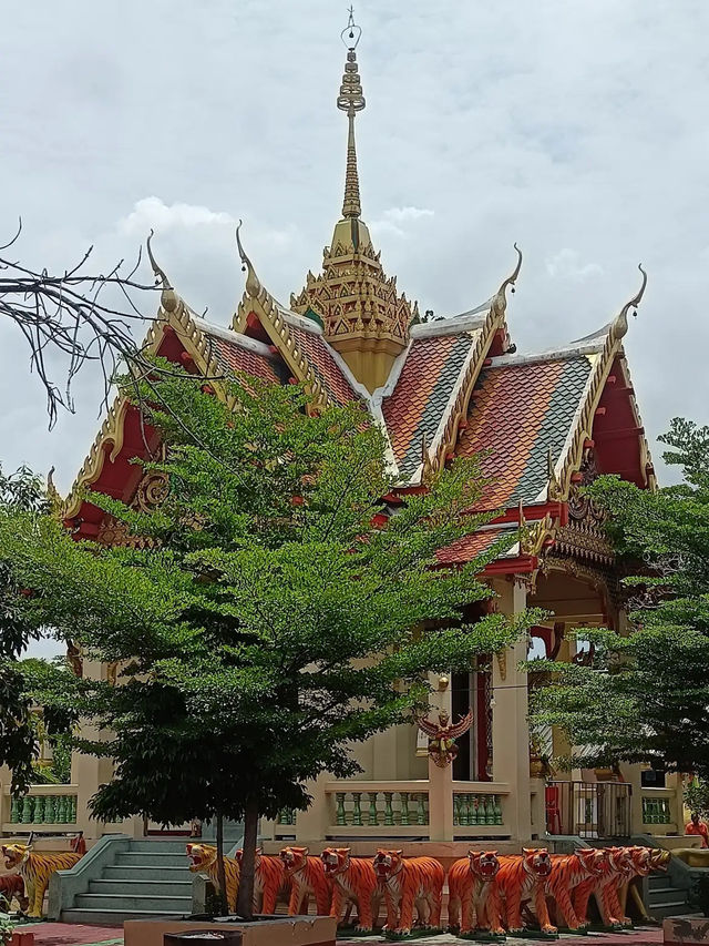 ขอพรค้าขาย “วัดหลวงพ่อโอภาสี” พุทธบูชา