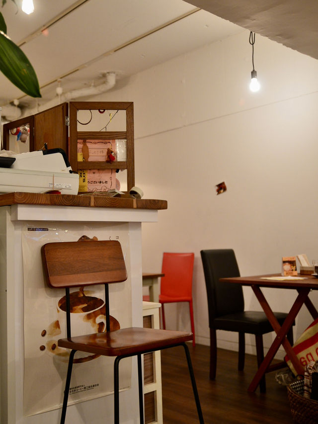 A Cafe Where a Big Bear Welcomes You🧸