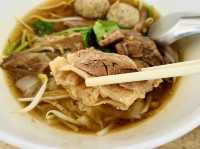 ก๋วยเตี๋ยวโตหนองมน เสิร์ฟอร่อยกว่า 45 ปี 