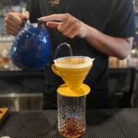 BARN ซักผ้า - คาเฟ่ & บาร์ลับ เมืองอุบลฯ