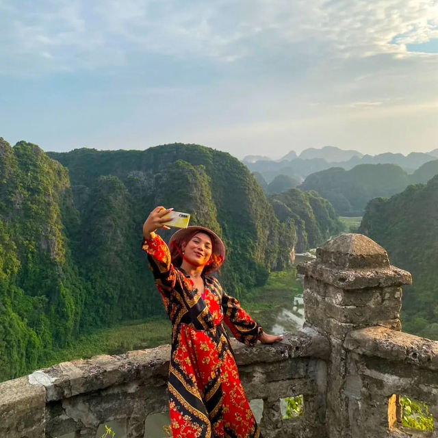 Mua Cave: A Hidden Gem in Ninh Binh!
