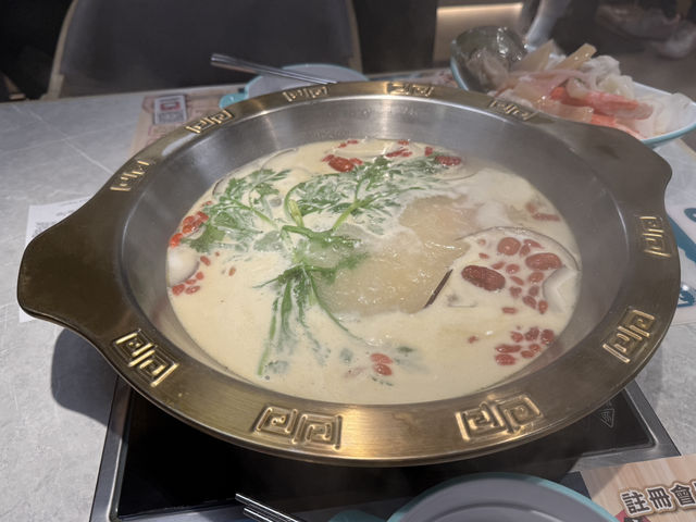 必須打卡：真心大癲！任撈任食海鮮放題打邊爐！