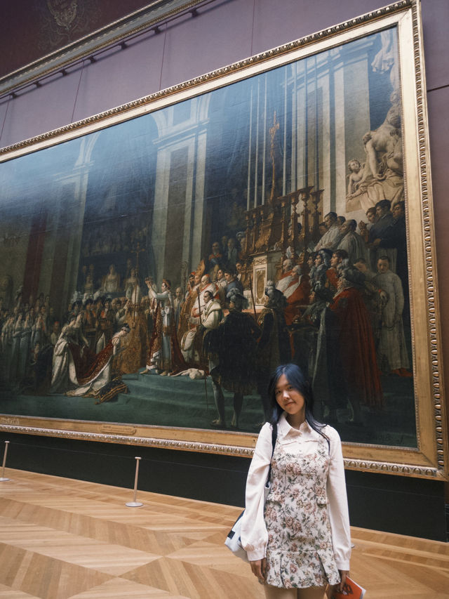 Louvre Museum 🏛️✨