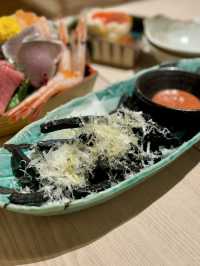 【京都・河原町】旬の海鮮料理と本格炉端焼きを楽しめる「炭と海鮮と串焼きと肴 とっとっと 四条河原町店」