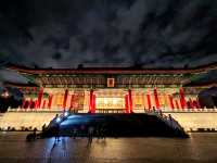 Chiang Kai-Shek Memorial Hall ในยามค่ำคืน