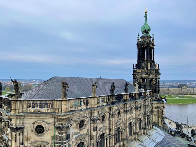 【🇩🇪主君の行列（Fürstenzug）】