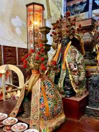 Sacred Artistry: Discover the Allure of Jinhua Temple
