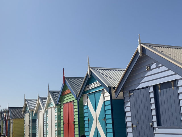 🔹ブライトン・ビーチ｜カラフルなビーチハウスが並ぶ絶景スポット🌈🏖
