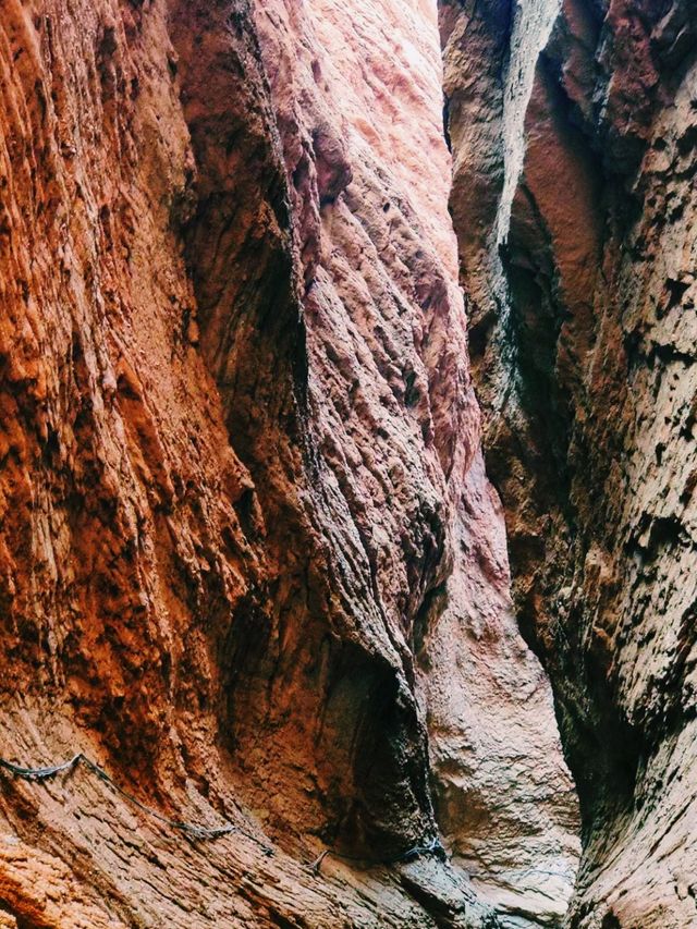 中國新疆阿克蘇著名景點：天山神秘大峽谷，適合打卡拍照📸