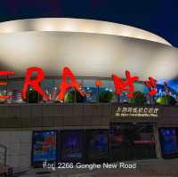 ไปชมโชว์กายกรรมสุดตื่นตาตื่นใจแสงสีสวย