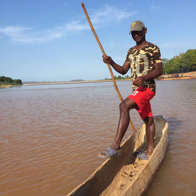 探索靜謐奇景｜Manambolo River 