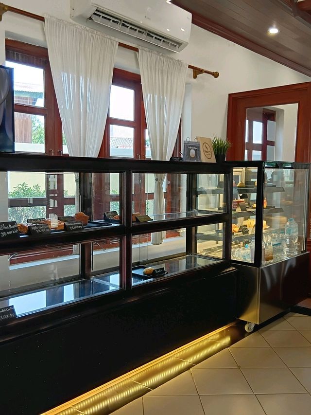 Escape at Mineral Coffee – Branch 2, Luang Prabang