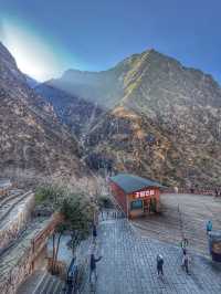 Epic Views and Wild Trails: Exploring the Majestic Tiger Leaping Gorge (虎跳峡)