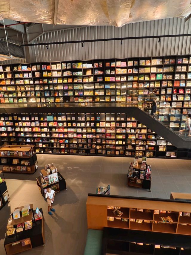 Immersing in Literature: A Visit to BookXcess at Sunway Big Box