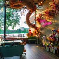 ร้านเรือนชายน้ำ Cafe&Restaurant