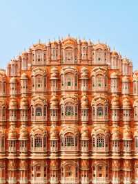🌬️ Hawa Mahal: Jaipur’s Breezy Crown! 👑