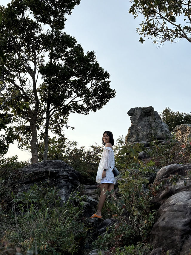 ลานหินงาม จุดชมหินแปลกตากับวิวสวยๆที่ชัยภูมิ
