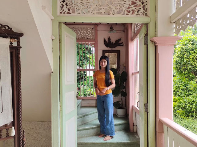 มุมถ่ายรูปสุดคลาสสิกเมืองแพร่ ต้องที่คุ้มวงศ์บุรี