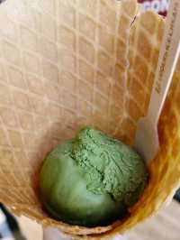 🇸🇬Big Cones Matcha Icecream🍦Udders Singapore 