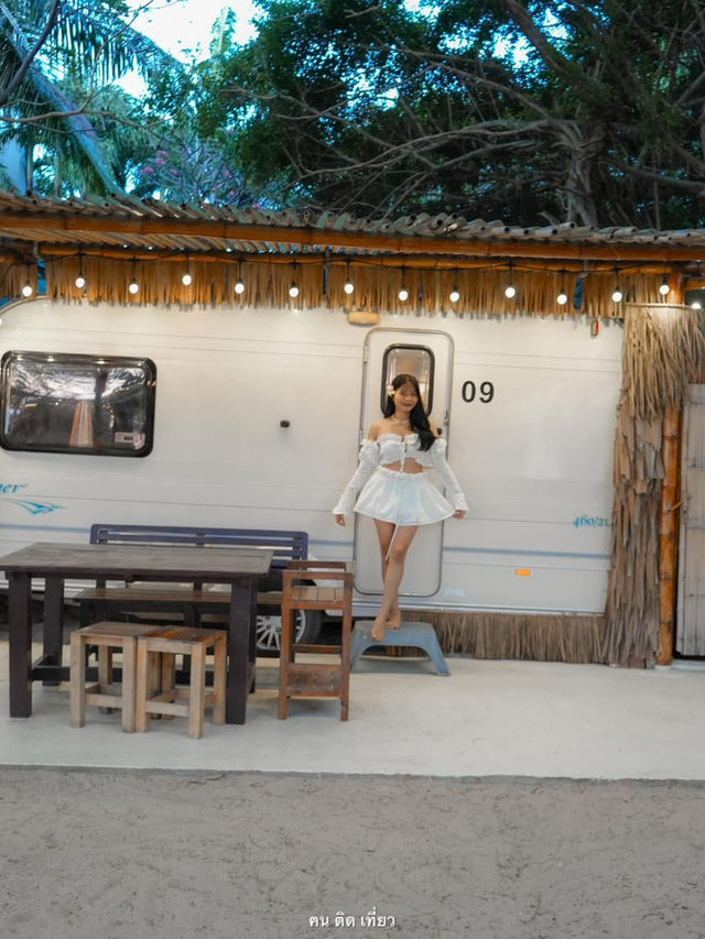 ที่พักรถบ้านพัทยา Beach House Camp