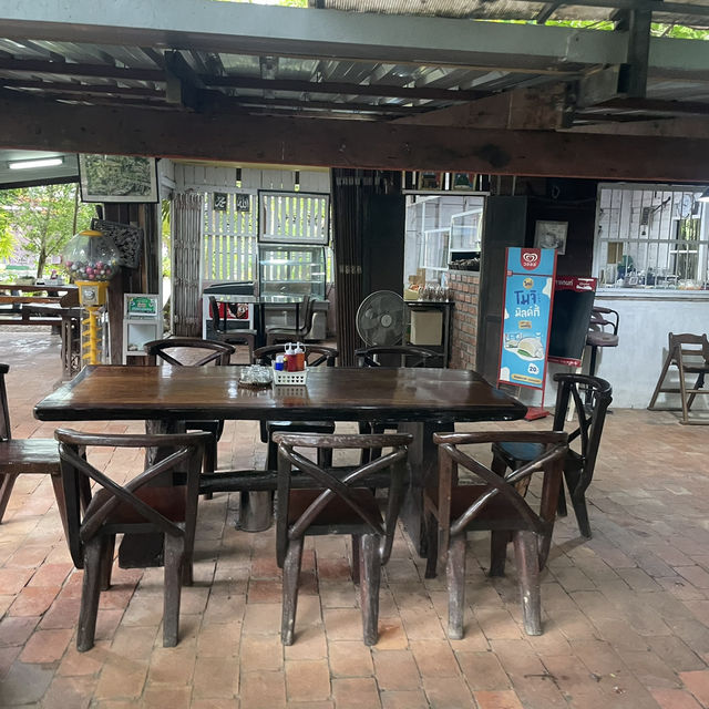 ย่านซื่อกาเดนท์ กาแฟสด ร้านอาหารแนะนำในสตูล