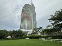 หาดโรงแรมเมอเวนพิคกับแสงอาทิตย์ตกอันโรแมนติก