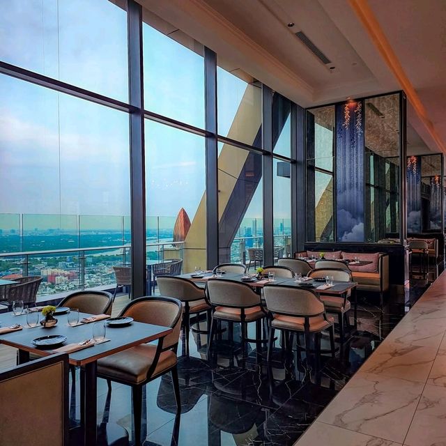 คาเฟ่ ร้านอาหาร บน rooftop ใจกลางกรุง