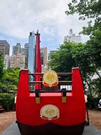 香港新地標！中山公園海濱長廊紅頭船風雨亭