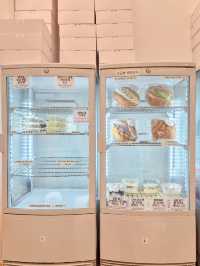 깔끔한 인테리어와 따뜻한 소금빵이 맛있는 하남 감성 카페 추천
