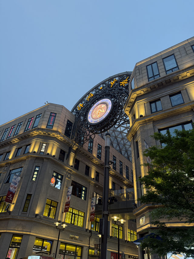 🌟🛍️ Nanjing Road – ถนนสายแสงไฟแห่งเซี่ยงไฮ้ 