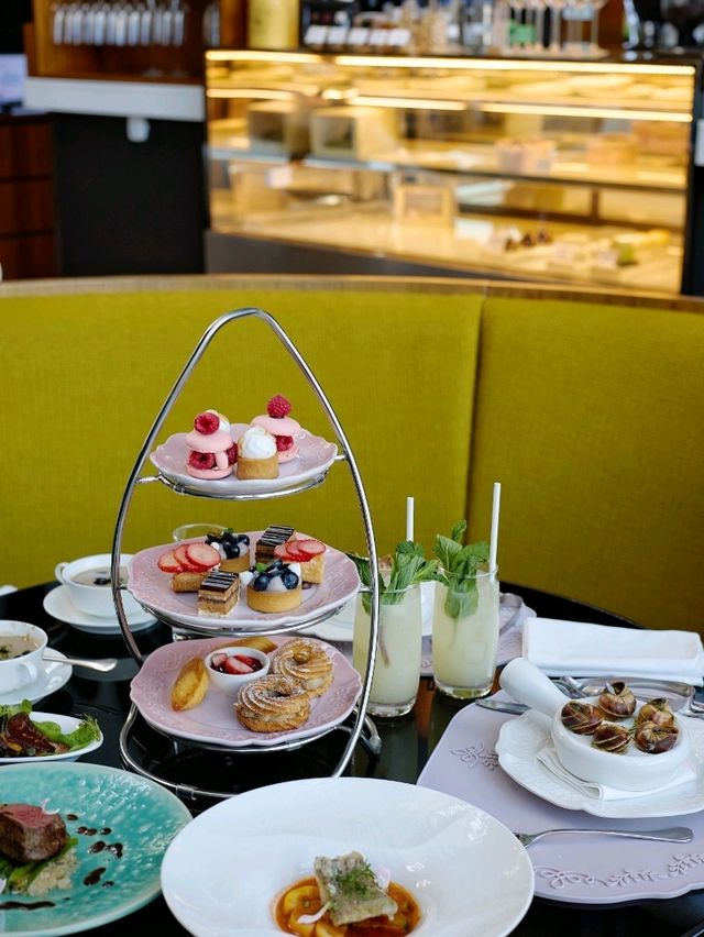 Afternoon Tea🧁酒店下午茶，Hotel ICON與𝗟𝗘 𝗖𝗥𝗘𝗨𝗦𝗘𝗧聯手合作推出下午茶