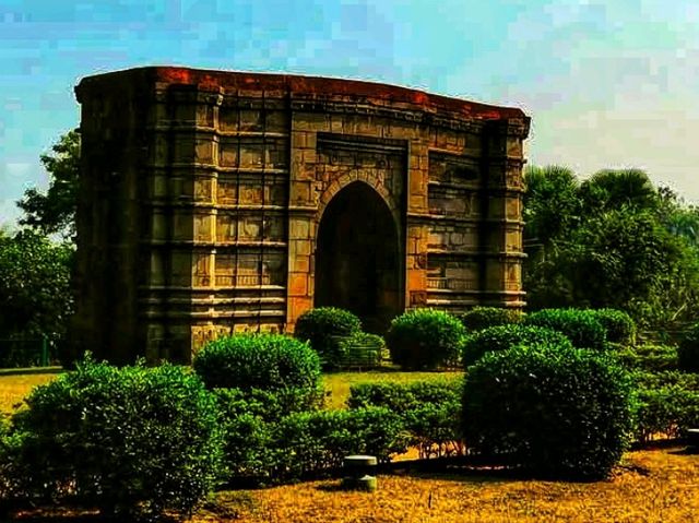 Boro Sona Masjid: The Golden Legacy of Bengal’s Sultanate Era