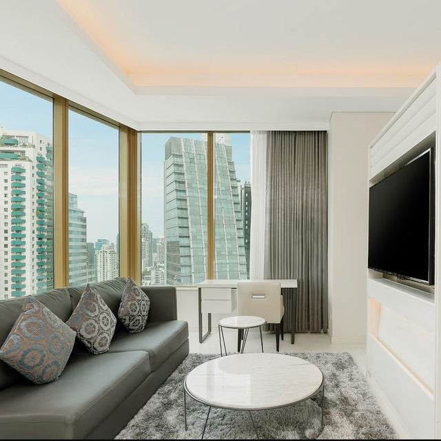 A Harmonious Blend of Japanese Elegance and Thai Charm